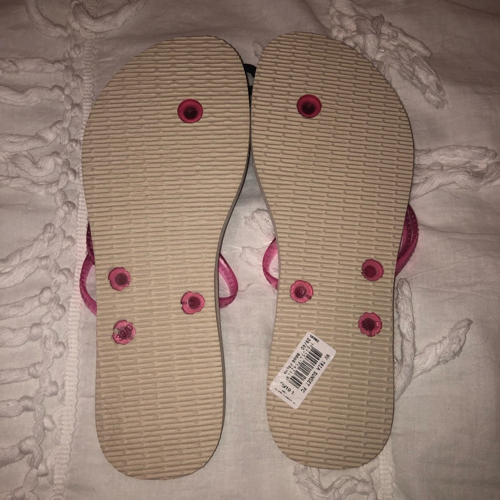 Havaianas Tria Sunset Flip Flops - Picture 2 of 2